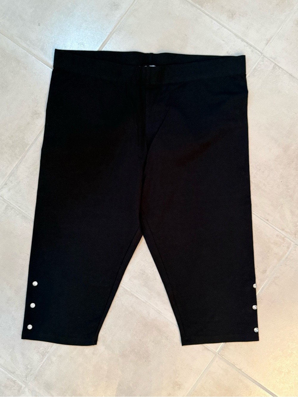 K Jordan Black Capri Pull On Sz 1X NWOT